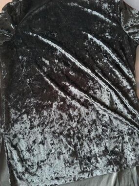 Black velvet Shirt Size: S